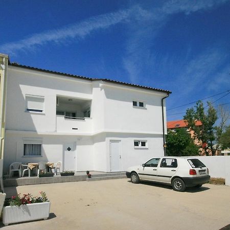Beach Apartment Baska Exteriör bild