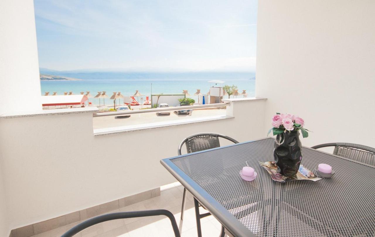 Beach Apartment Baska Exteriör bild